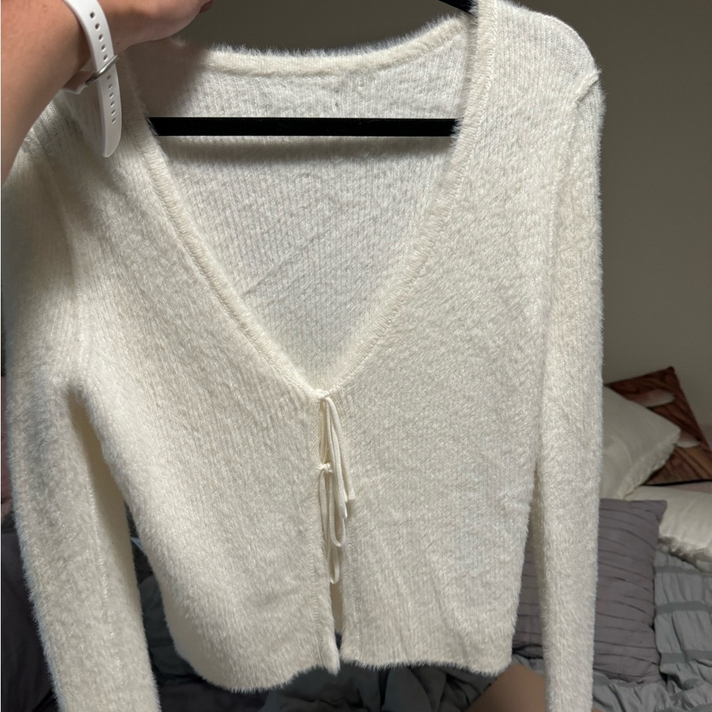kendall and kylie sweater